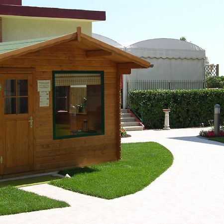 Hotel Righetto Fronte Mare Cavallino-Treporti Exterior photo