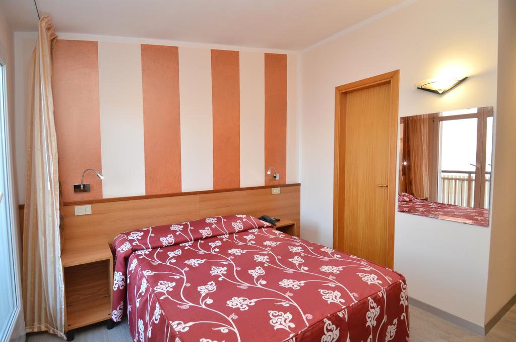 Hotel Righetto Fronte Mare Cavallino-Treporti Exterior photo
