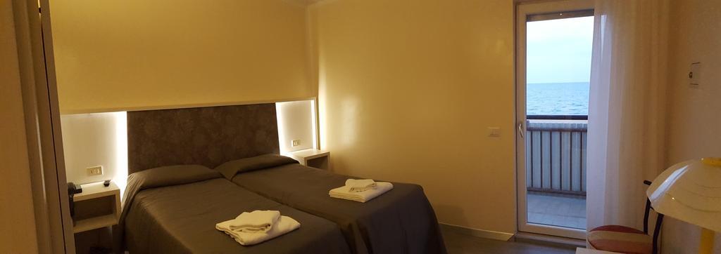 Hotel Righetto Fronte Mare Cavallino-Treporti Exterior photo